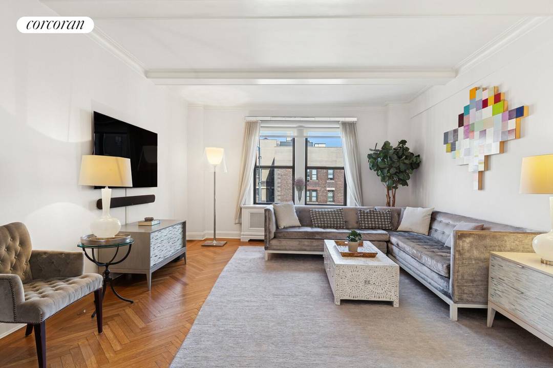 220 West 93rd, 12A Sophisticated Sunlit Six In To Five !