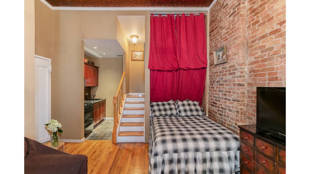 Beautiful, charming pre war studio located in the Lincoln Square neighborhood of the famed Upper West Side.