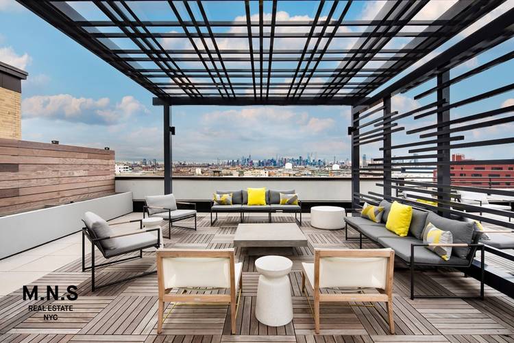 The Strand features four stories of thoughtfully curated residences, offering a wide range of flexible living options to suit every lifestyle.