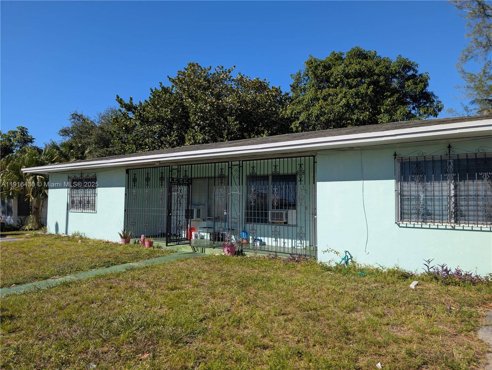 LEGAL DUPLEX OPPORTUNITY.