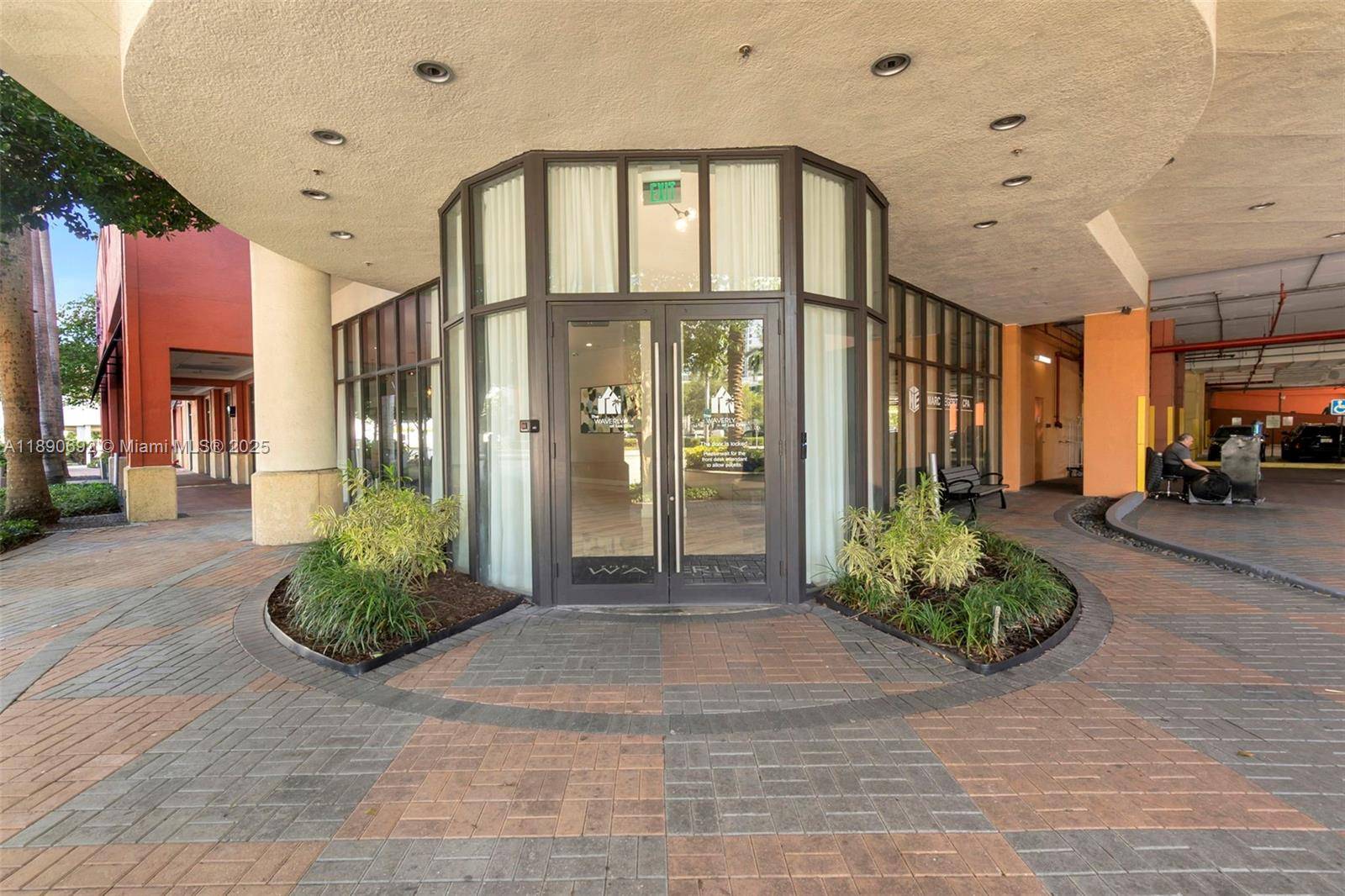 Experience luxury living in this stunning 2 bedroom, 2 bathroom condo located in the highly sought after Waverly in Fort Lauderdale.