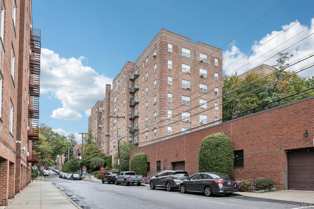 NO BOARD APPROVAL ! This Pre War building has been upgraded to the highest standards, Lower Level for easy access to all apartments, was upgraded with new polish concrete floor, ...