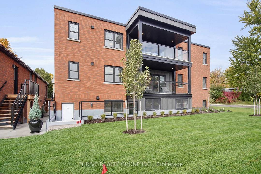 This 2 bedroom, 2 full bath, stunning condo offers the best of Stratford living affordable, elegant, and perfectly positioned to enjoy all the attractions the area has to offer.
