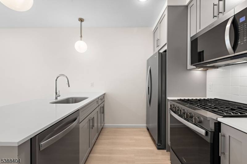 Now Leasing Luxury 2 Bedroom Residences Townhomes in Morristown !