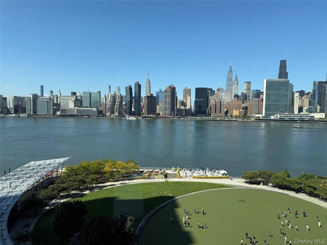 No Fee, Lease Break Opportunity Take advantage of this exceptional lease assignment with a 1, 097 monthly credit towards the 6, 095 Gross Rent month, bringing your Net Effective Rent ...