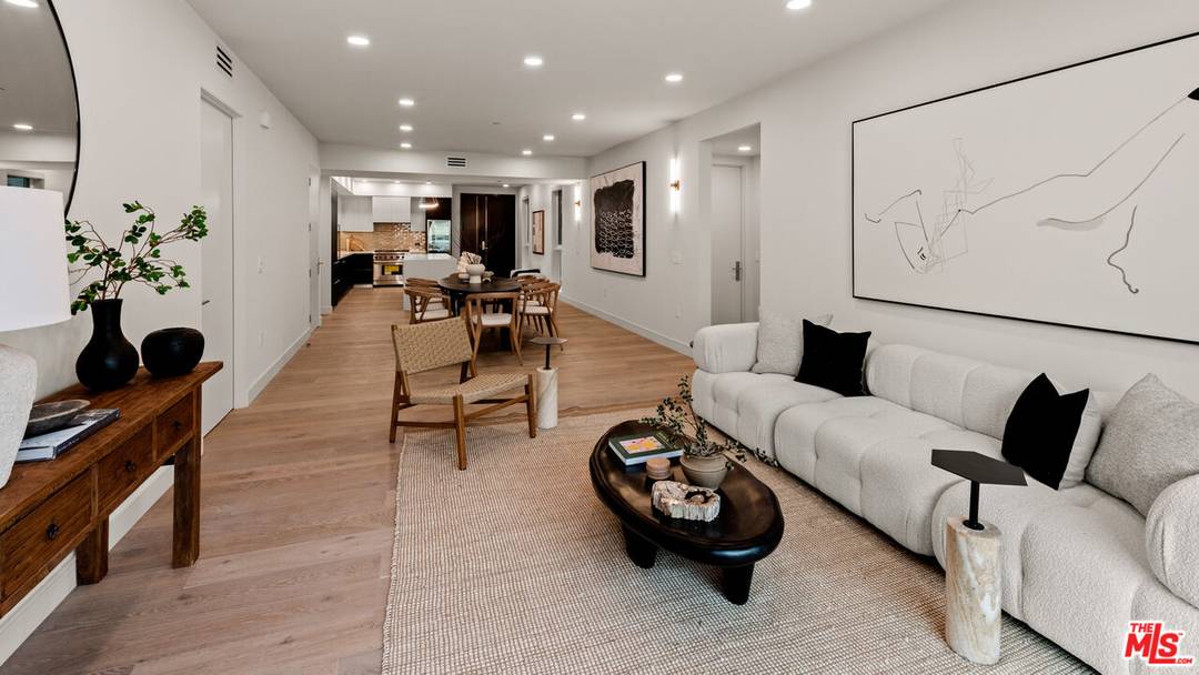 505  S Barrington Ave 3BR Brentwood La