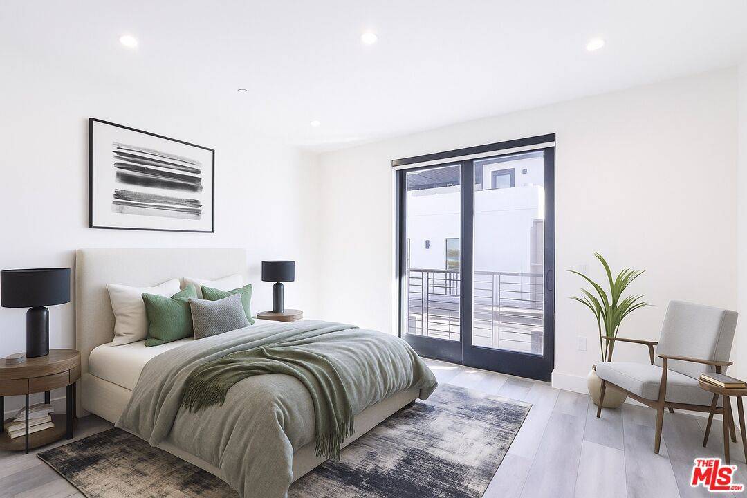 11800   Courtleigh Dr 3BR Marina Del Rey La