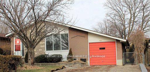 Bright, Spacious, and Modern Legal 2 Bedroom Unit !