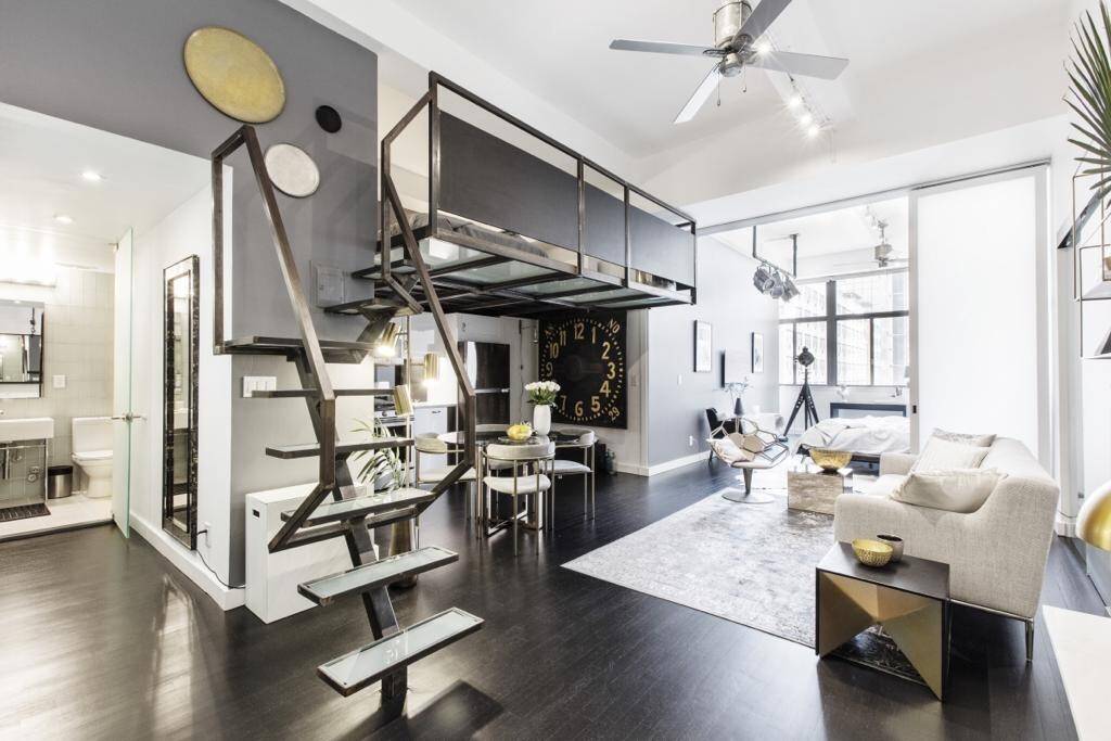 RARELY AVAILABLE LOFTED 2 BEDROOM WITH SOARING CEILINGS amp ; DESIGNER FURNISHINGS IN FULL SERVICE TURTLE BAY BUILDING Welcome to Residence 6K at Turtle Bay Towers a stunningly renovated, fully ...