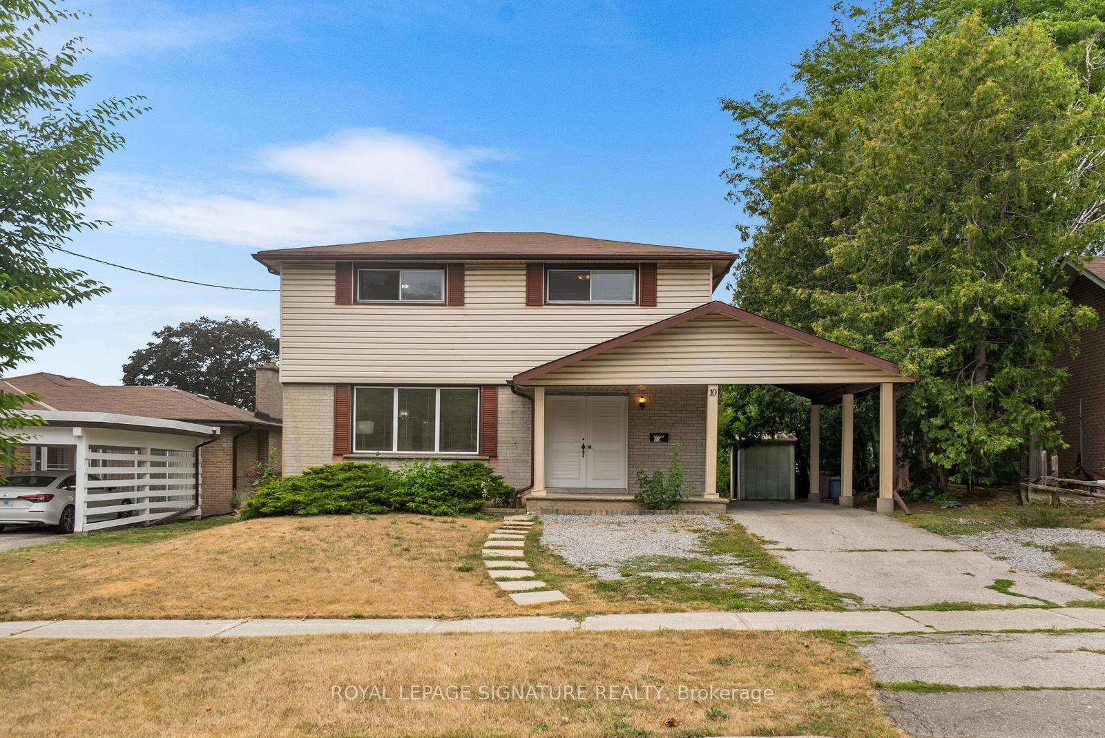 Spacious, bright 4 bedroom house in serene Don Valley Village !