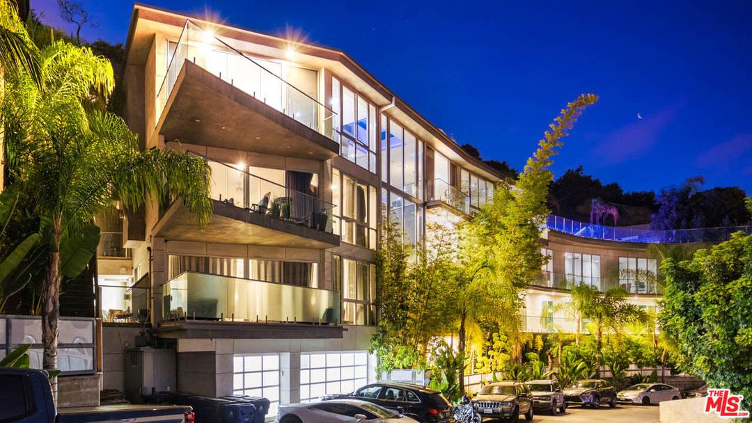 6425   Weidlake Dr 10BR Hollywood Hills East La