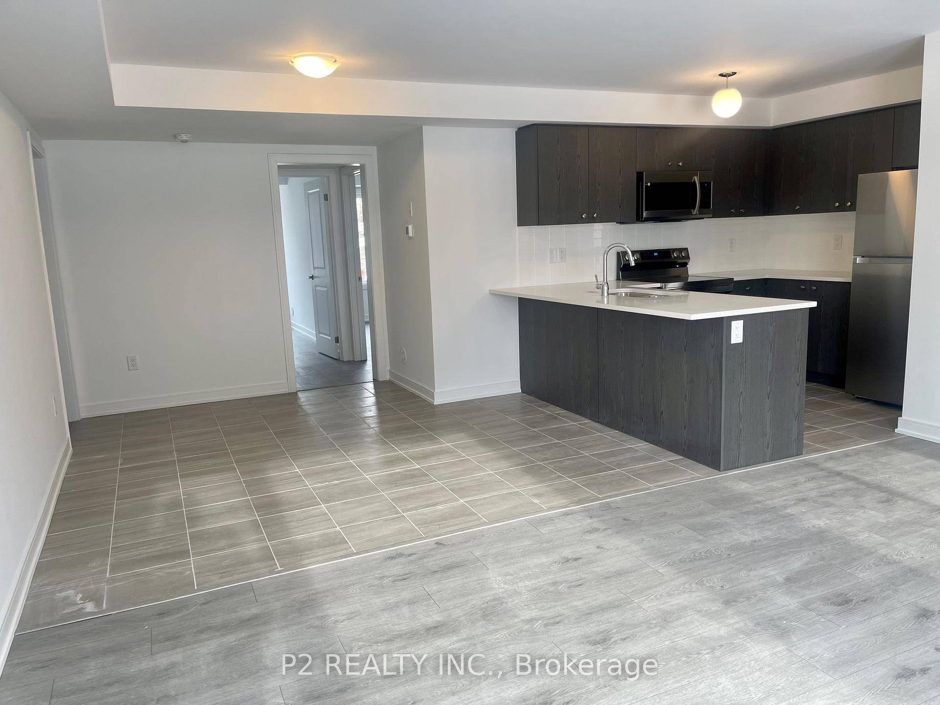 Amazing price, Stacked Townhouse located in a desirable southeast end neighbourhood.