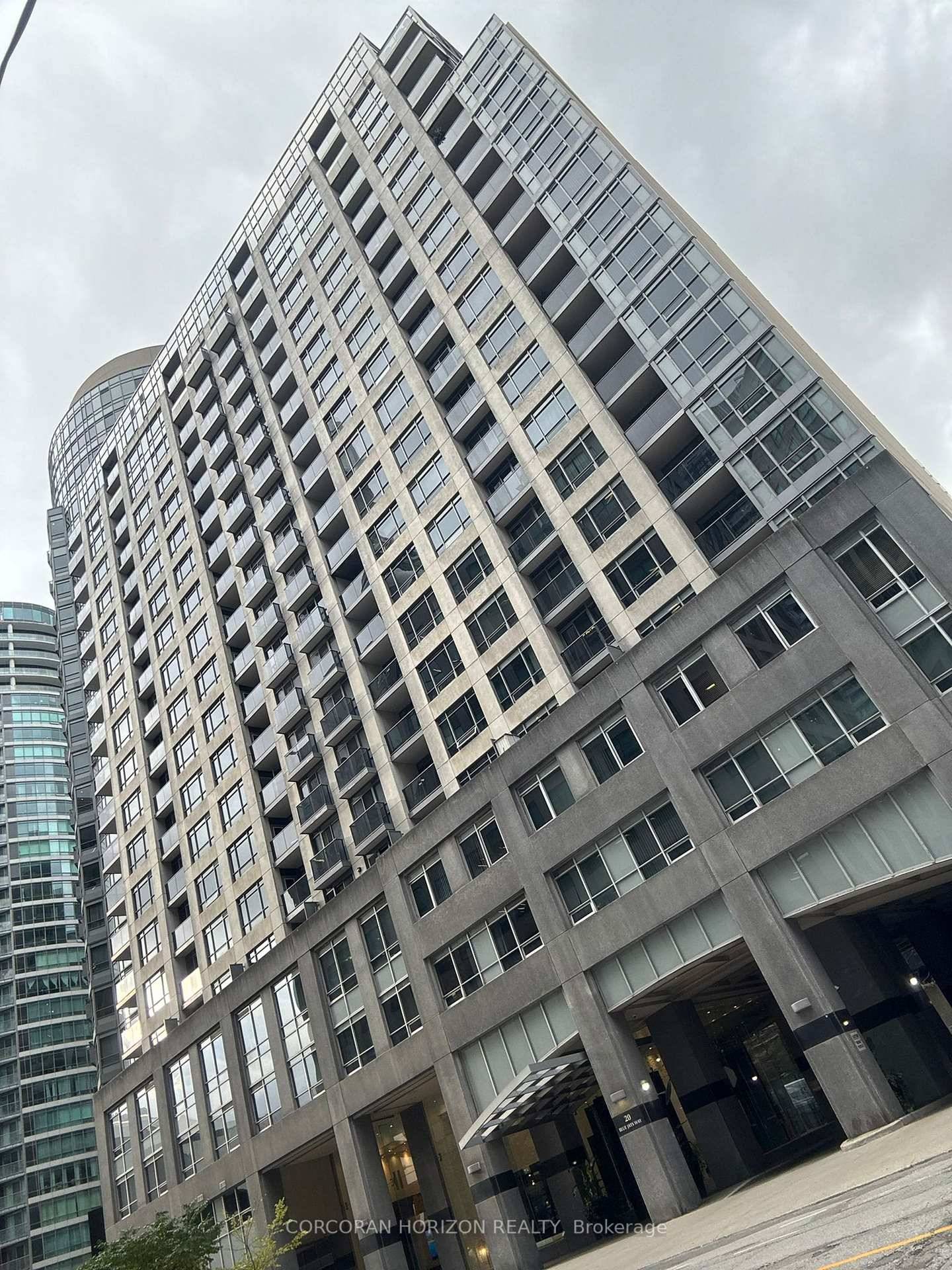 Stylish One Bedroom Suite at Element Condominiums Prime Entertainment District Location rare opportunity to lease in one of the most sought after buildings in the heart of Toronto's vibrant Entertainment ...