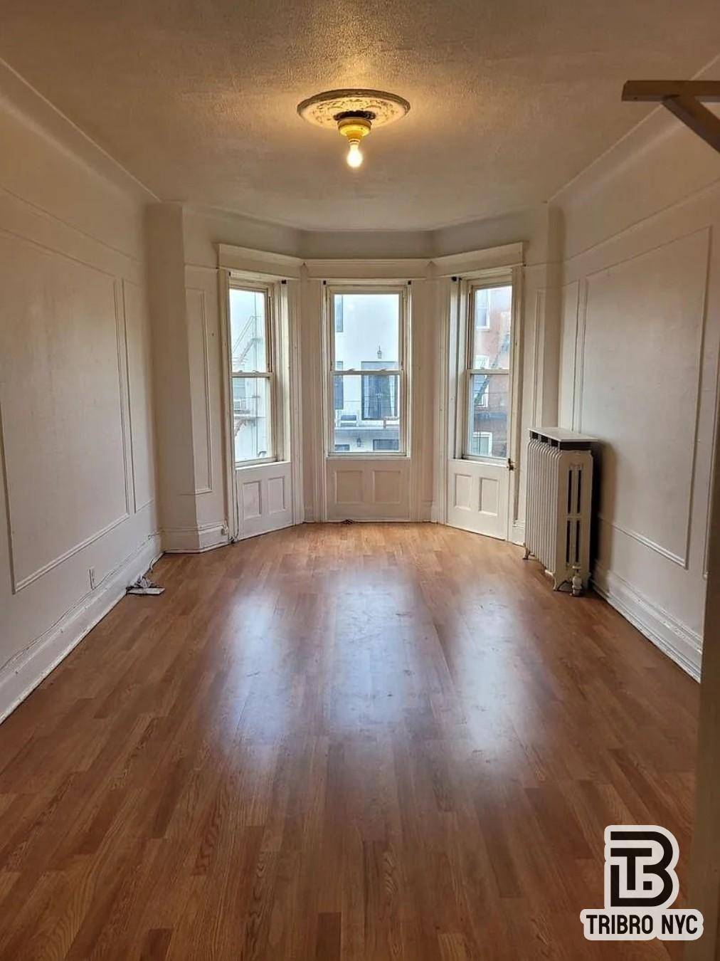 Gorgeous, spacious 2 bed 2 bath with great natural light in the heart of Bed Stuy.