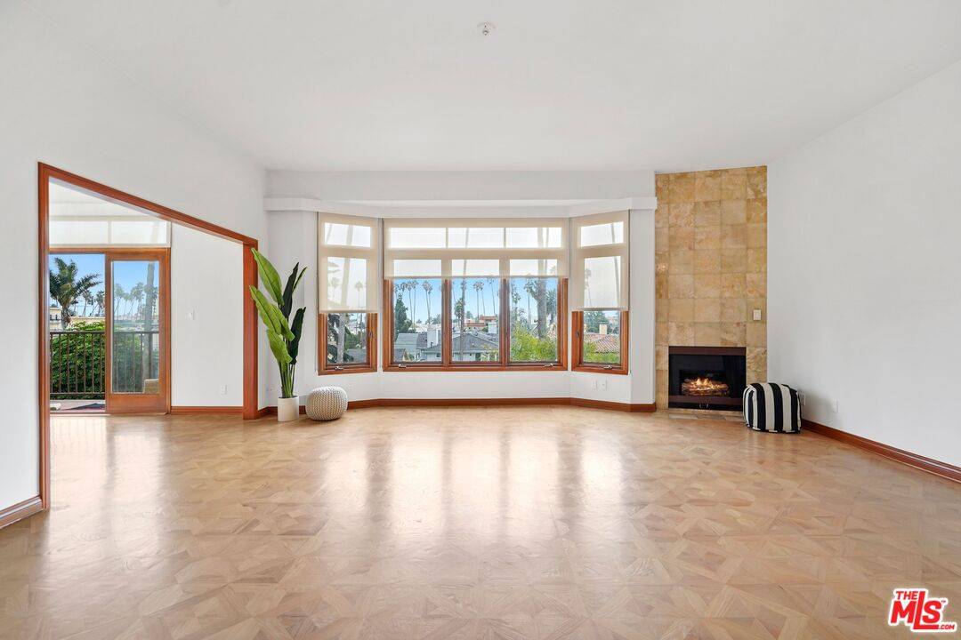 911   5th St 2BR Santa Monica La