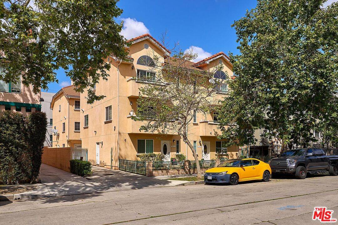 821 S Gramercy Pl 3BR Hancock Park La