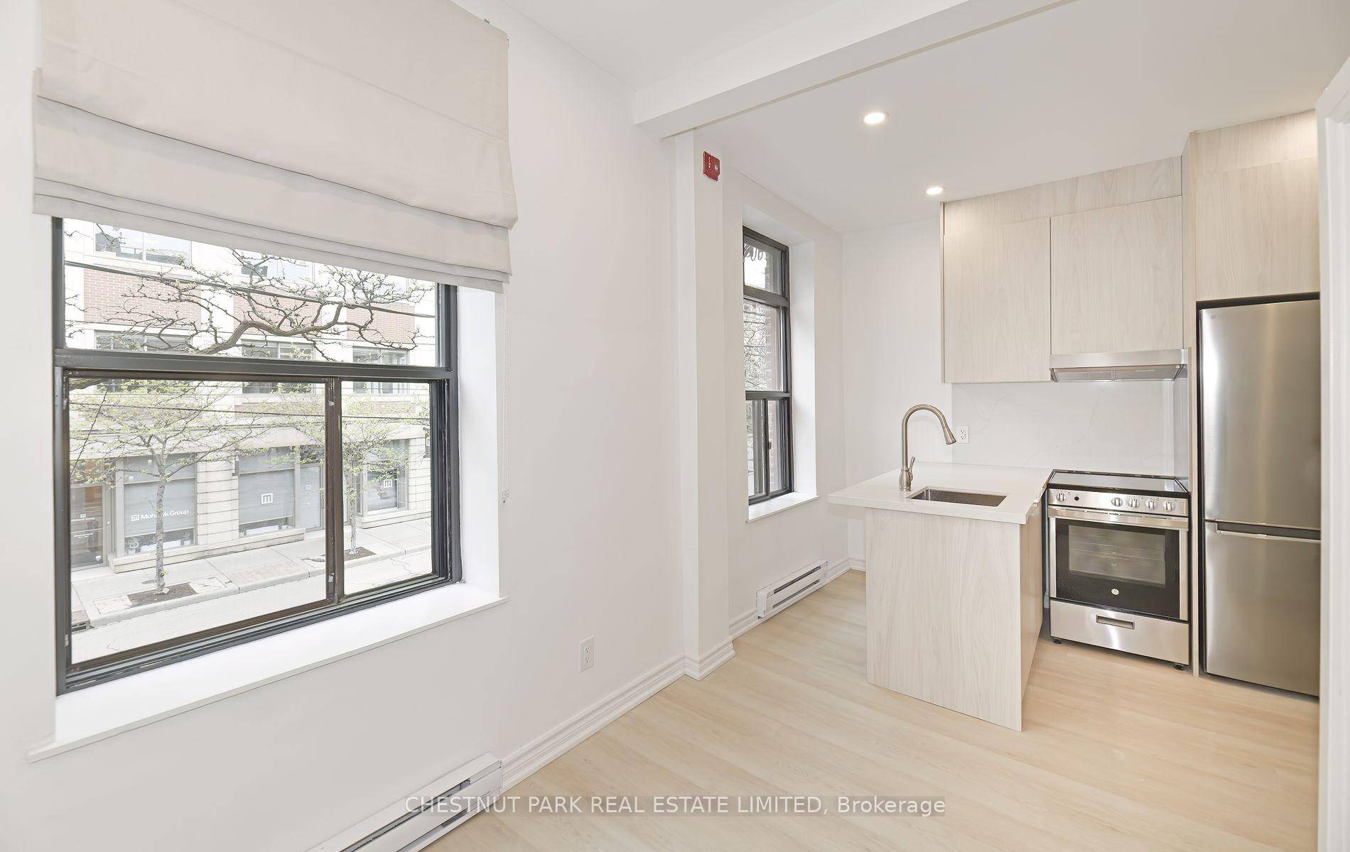 Live in the heart of downtown Toronto with this fully renovated 1 bedroom, 1 bathroom suite ideally located above a quiet commercial space at King Street East and Jarvis Street.