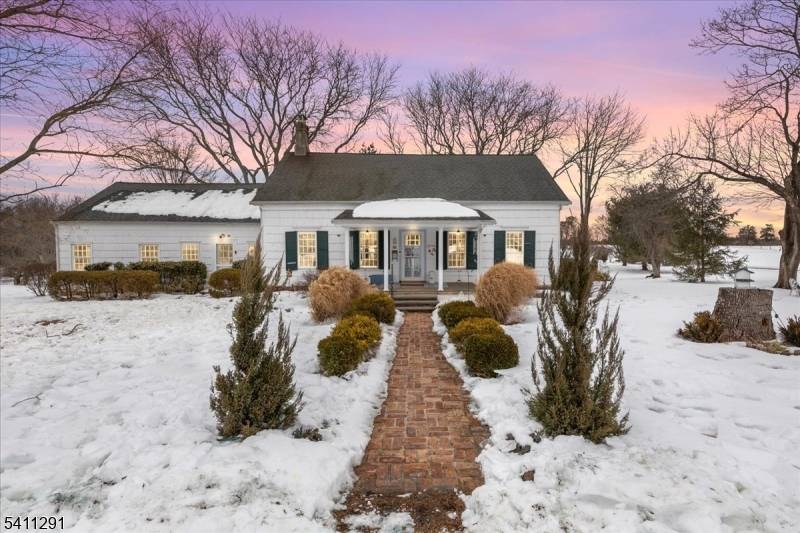 Step back in time with this breathtaking historic house, meticulously restored by master builder and a local legend, Leonard Vliet, in the 1960s.