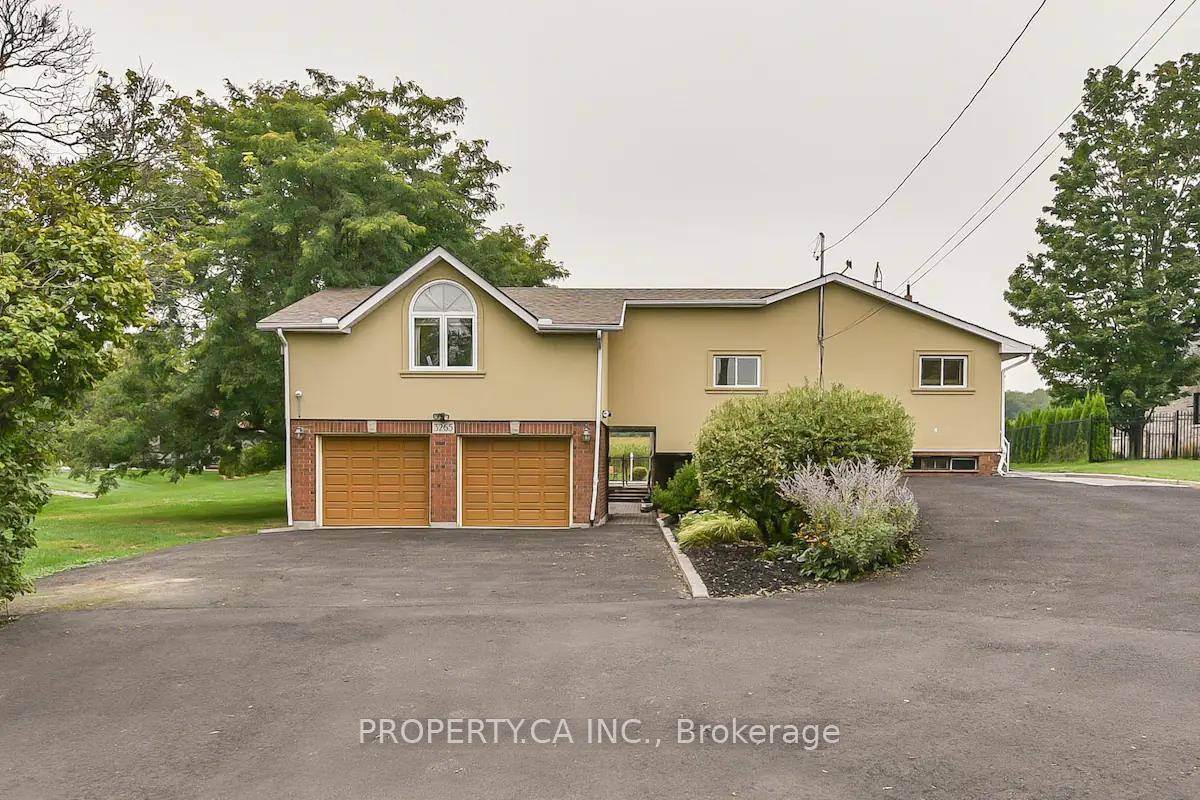 Furnished Bungalow in the Heart of Milton 3 Bedrooms on Main Floor Welcome to this charming furnished bungalow set on a spectacular 0.