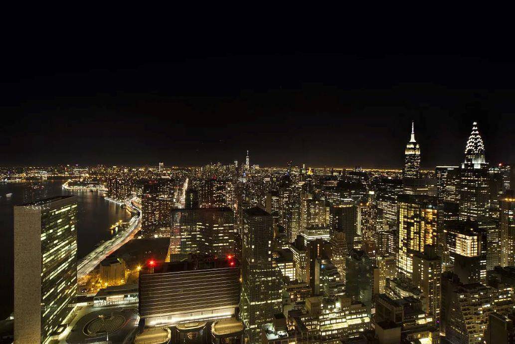 ON TOP OF THE WORLD Turn Key FURNISHED SW Corner 2702sf 3 bedroom 3.