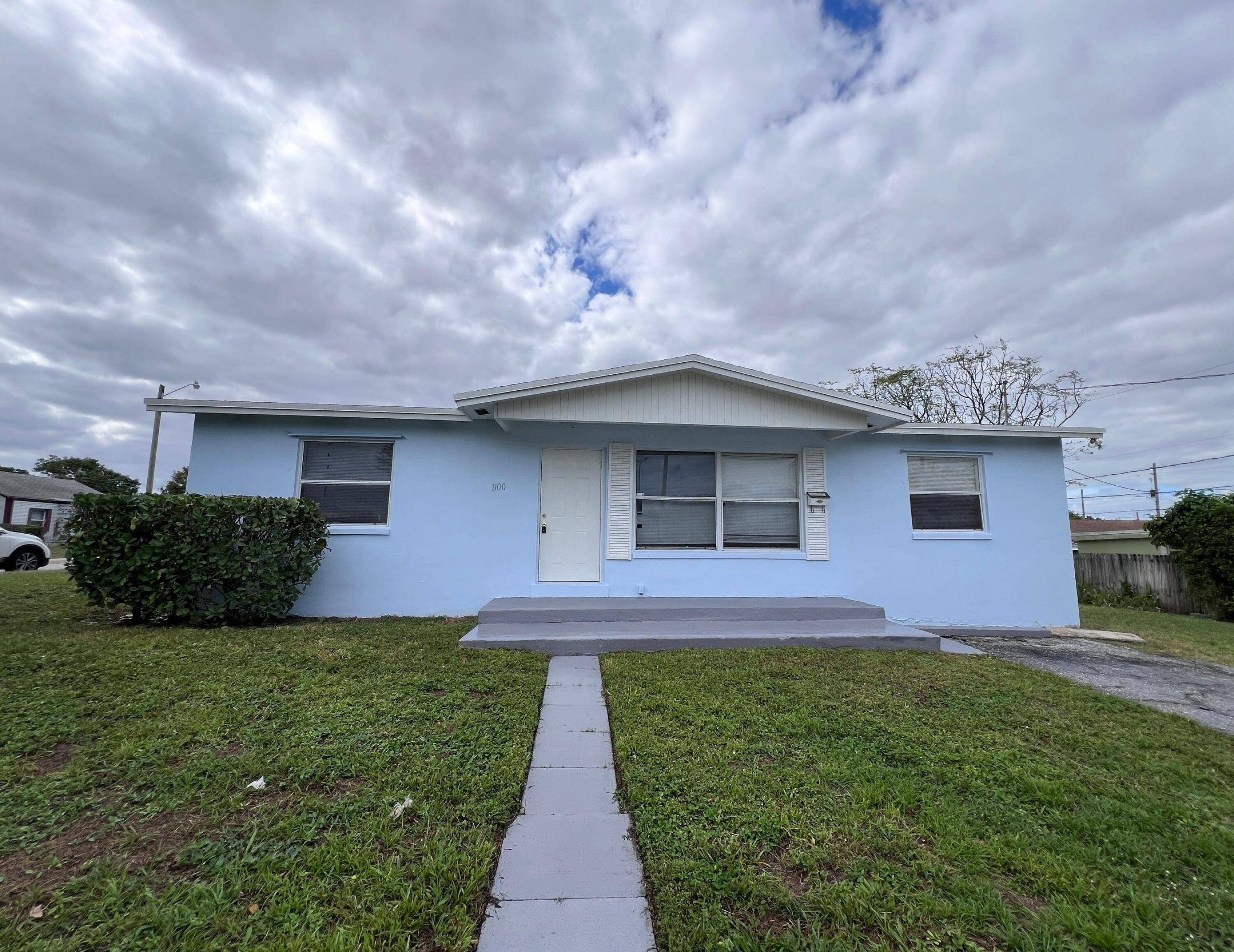 BRAND NEW 2024 ROOFNEWER HVAC 2021FULL IRRIGATION SYSTEMNEW ELECTRIC PANEL AND METER BOXSituation on a large corner lot in Monroe Heights with a Beautiful View of Monroe Heights Park with ...