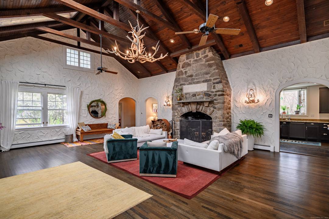 Step into a truly special home !