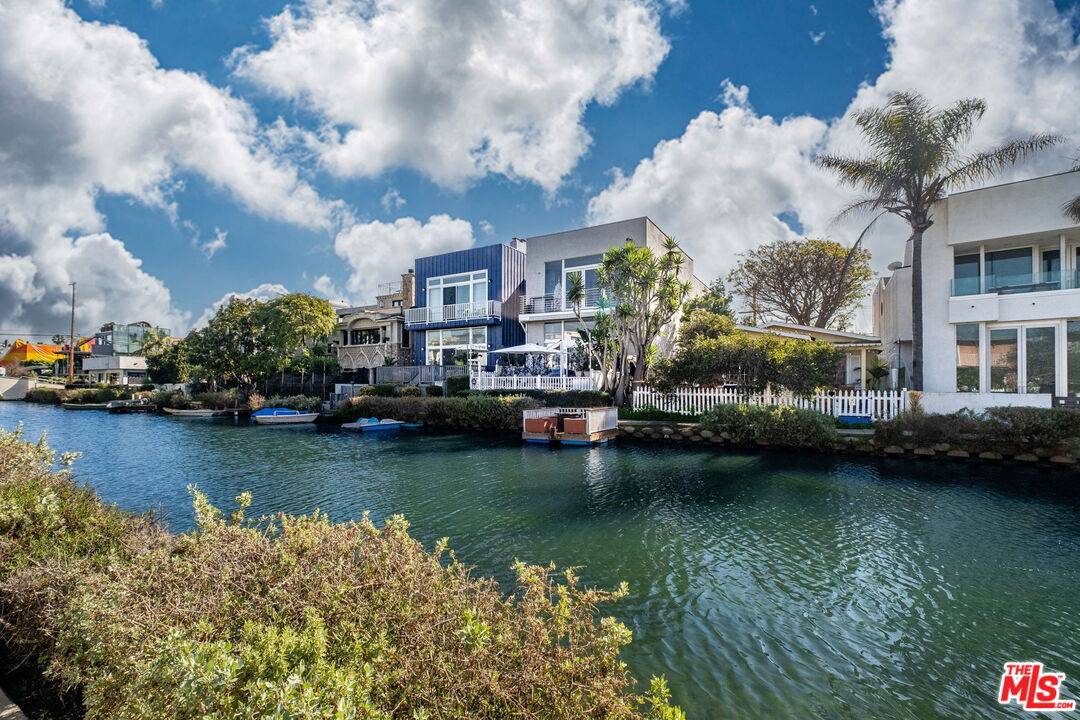 224 Linnie Canal 5BR Marina Del Rey La