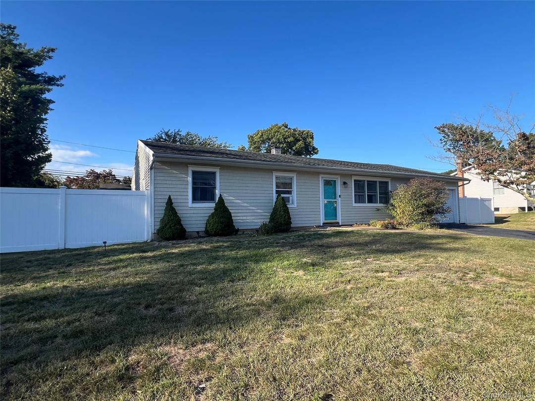 Beautiful Ranch With 3 Bedrooms, 2 Full Baths, Eat in Kitchen, Formal Dining Room, Living Room with Lots of Natural Light, Primary Bedroom has walk in Closet and Full Bath, ...