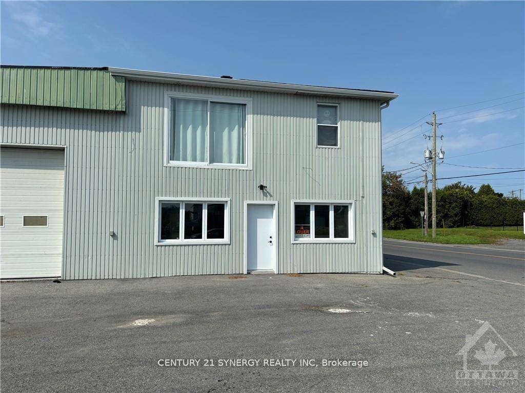Discover the perfect opportunity to bring your business vision to life with this versatile, vacant commercial office space.