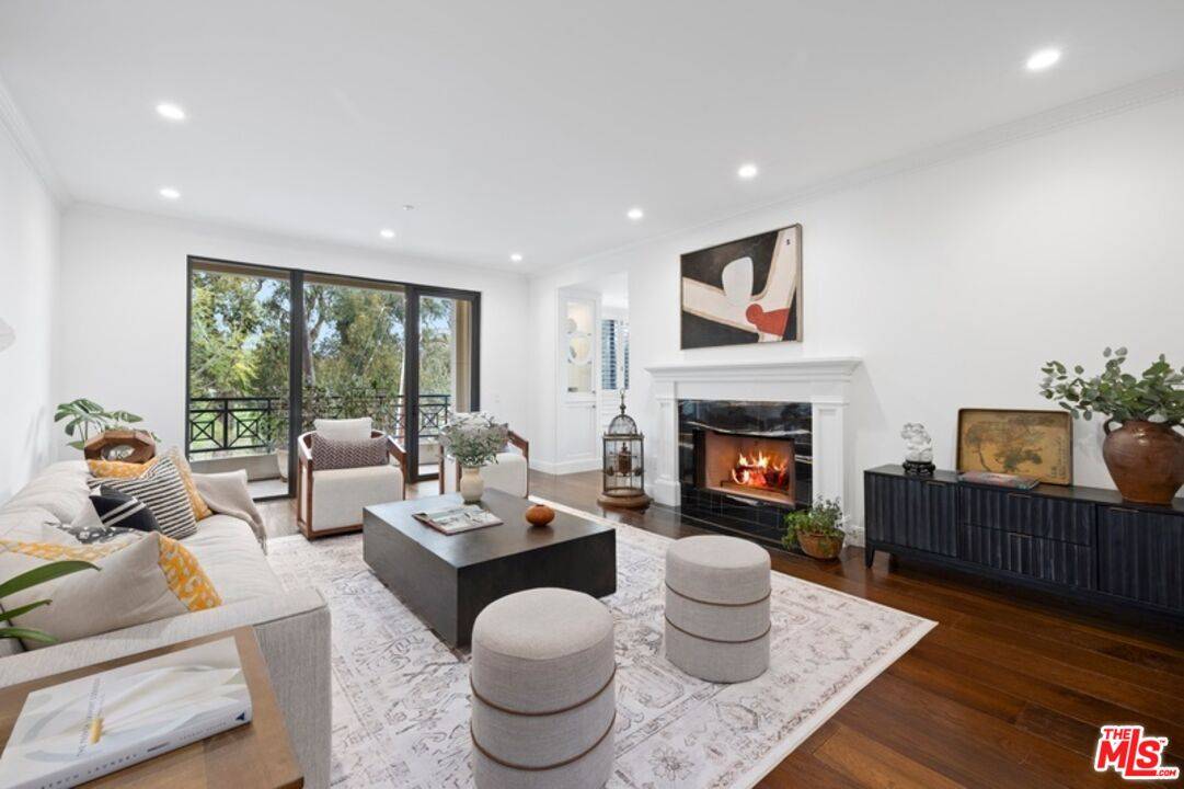 12218   Montana Ave 2BR Brentwood La