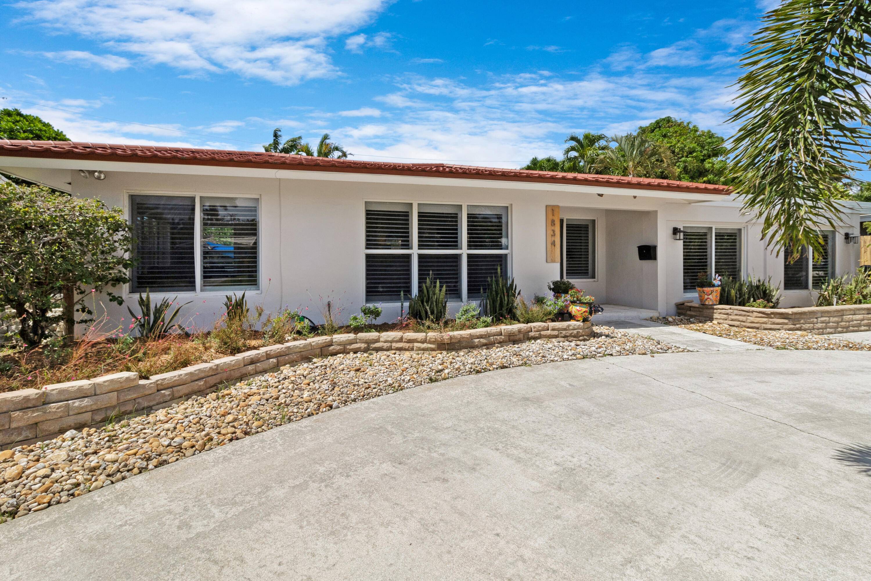 TOTALLY REMODELED 3 Bed 3 Bath DOUBLE MASTER.
