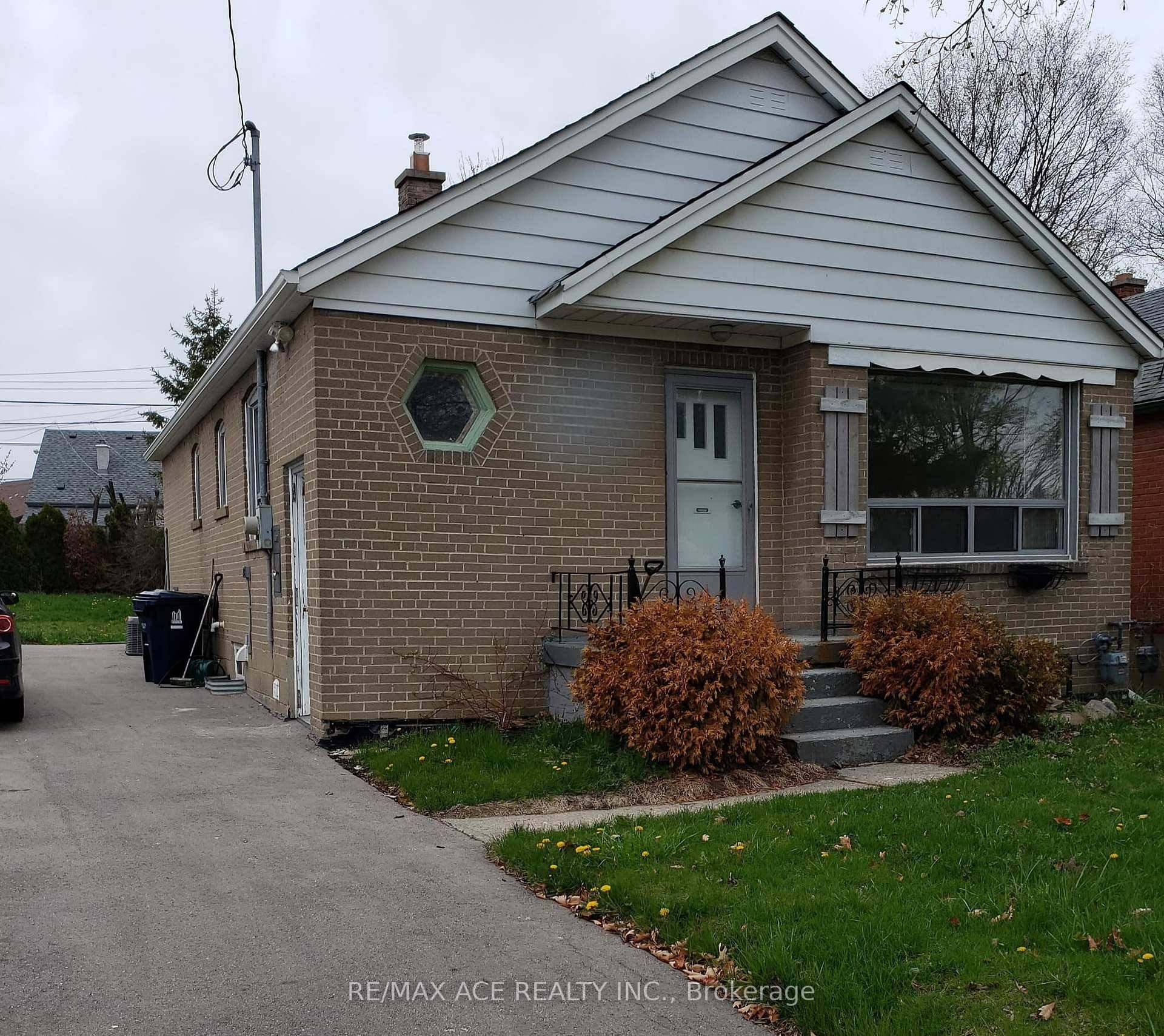 Nestled in a convenient Etobicoke neighborhood, this charming home offers flexible living with laundry, and the valuable convenience of 2parking spaces.