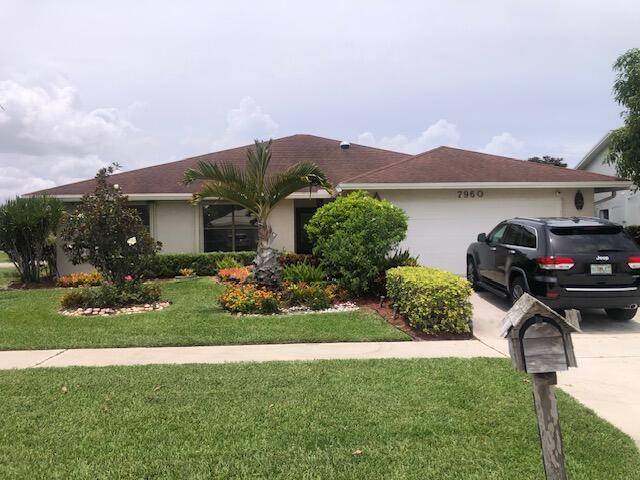 West Montoya Estates fantastic corner property for rent, three bedrooms, two baths, two car garage 2 Bonus rooms in the enclosed additional patio.