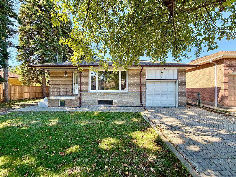 Client Remarks Backing onto Park High Demand Location w 60' x 175' Big Lot.