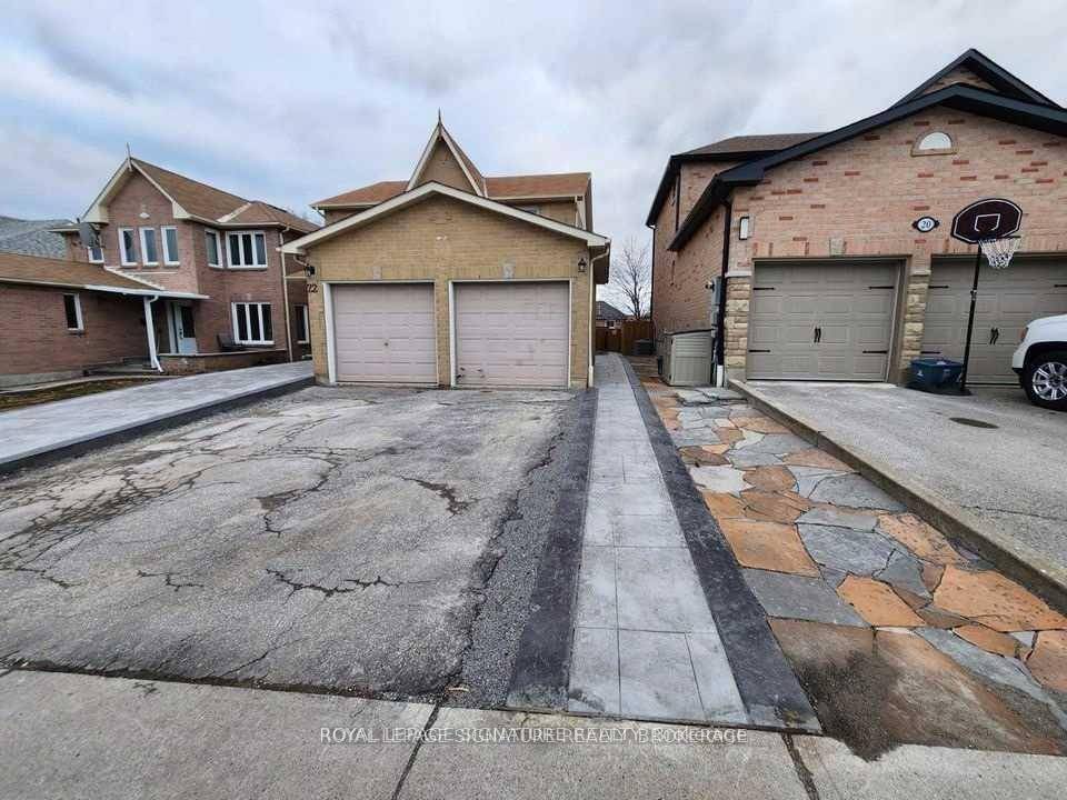 Modern Legal 2 bedroom unit with premium finishes, stone counter, ensuite laundry, separateentrance, full size appliances, walking distance to plaza with everything at your disposal.