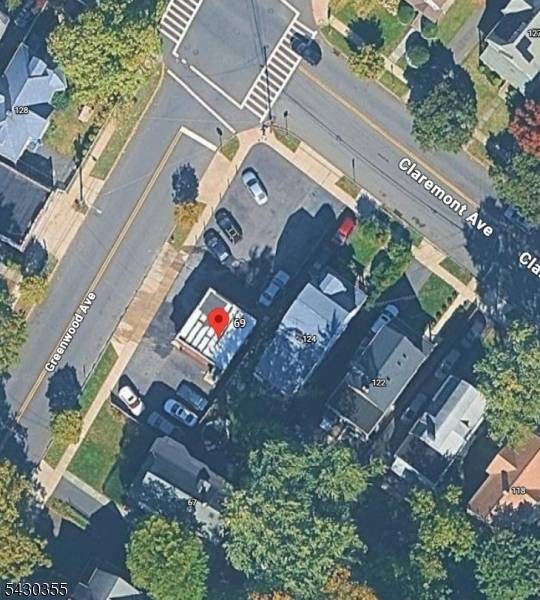 Located on the prominent intersection of Claremont and Greenwood avenues in Montclair, this 4, 300 sq.