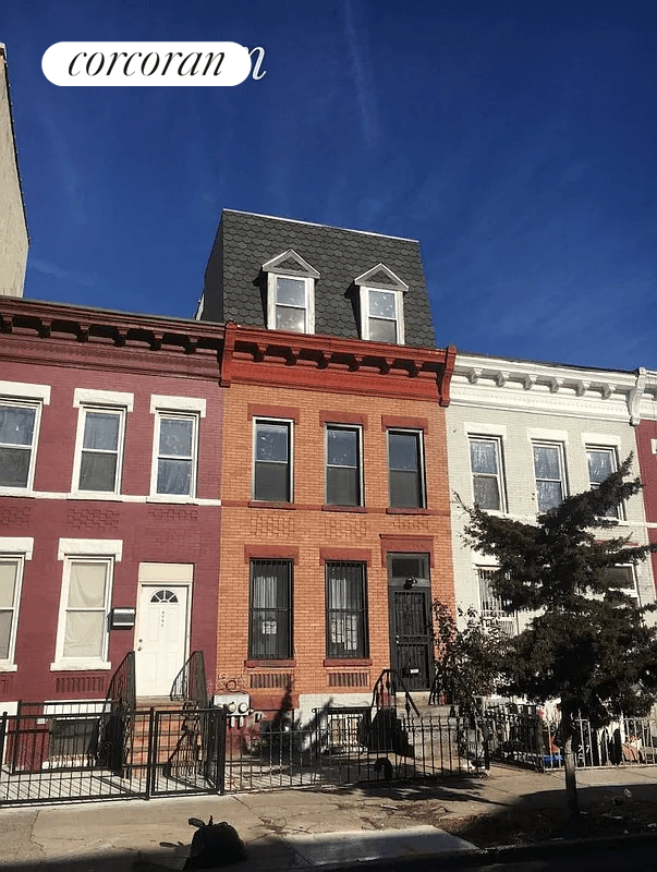 This extraordinary 3000 square foot townhouse offers southern exposures and measures 16.