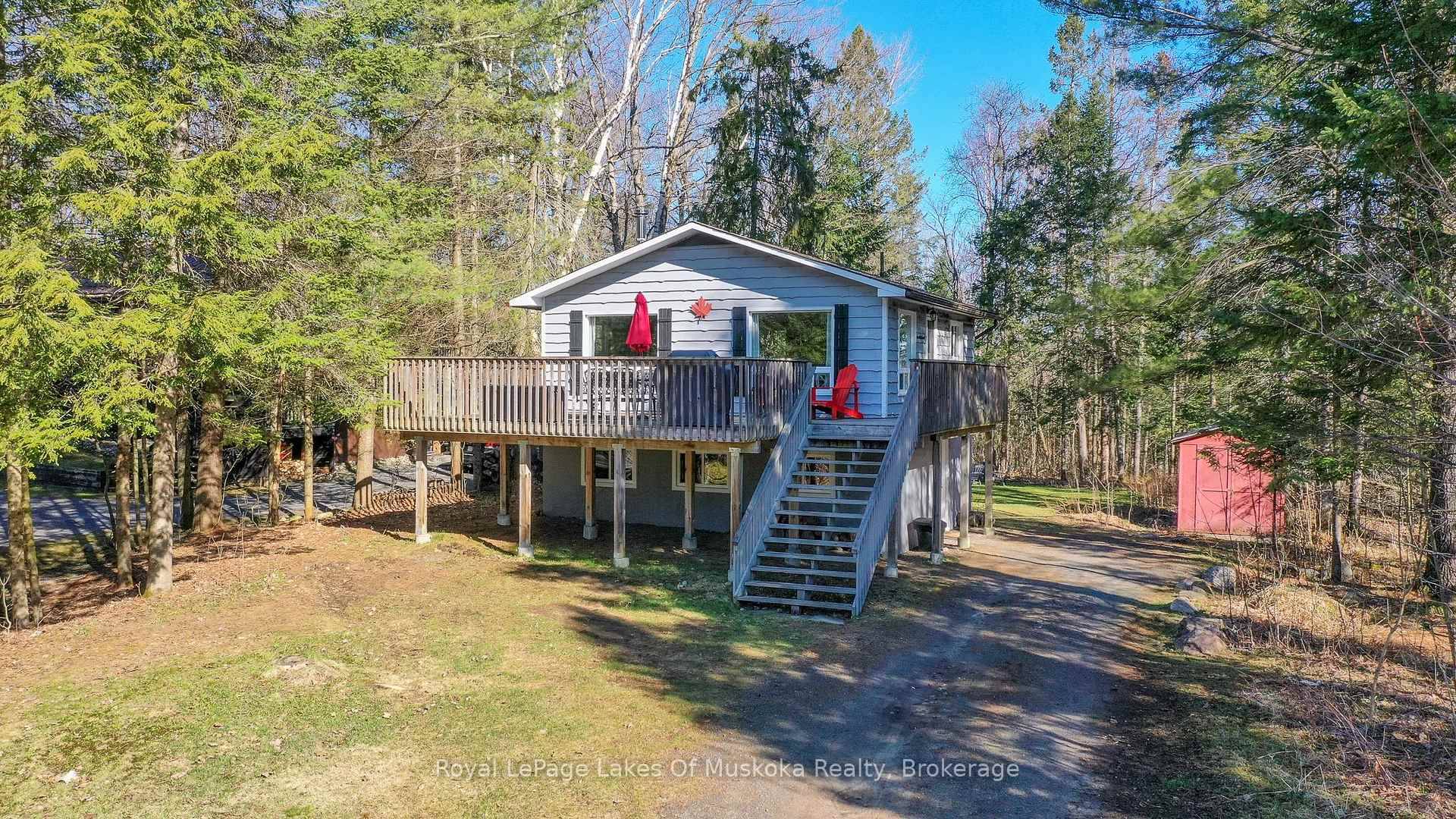 Sought after Hidden Valley community with your deeded 300' sand beach on prestigious Peninsula Lake part of Huntsville's 40 mile 4 lake boating system.