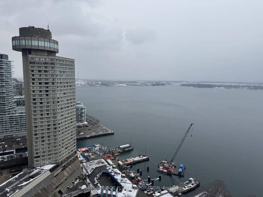 Executive Furnished two bedroom 2 bathrooms, parking, approx 1450 sq ft with beautiful views of harbour and lake ontario.