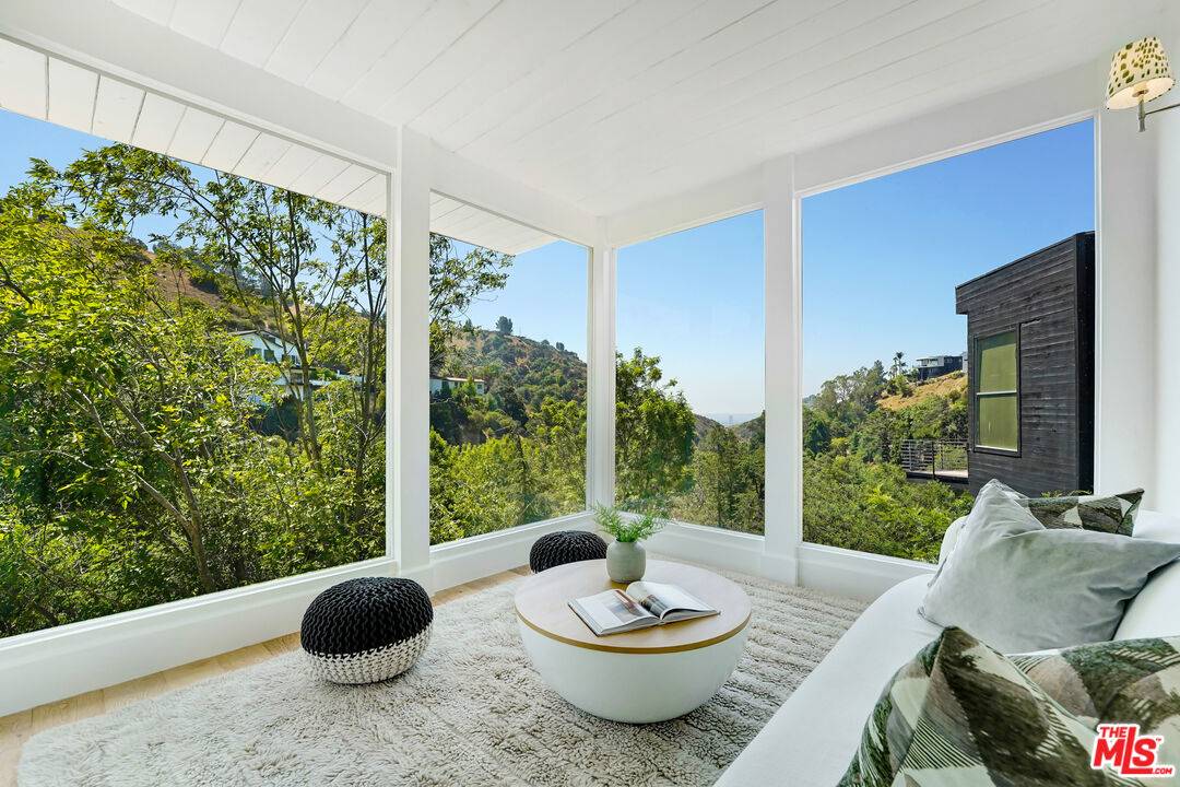 2506   Zorada Dr 4BR Hollywood Hills East La