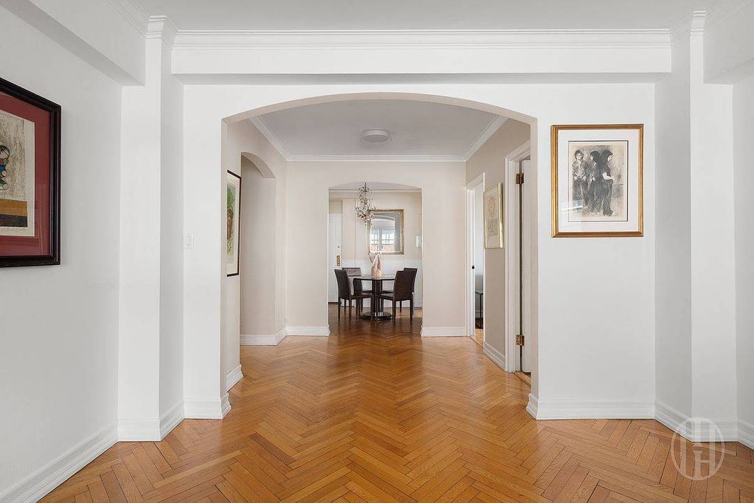 Welcome to a sun drenched corner residence in the Upper East Side's most cherished enclave.