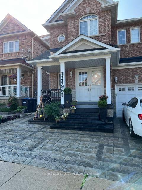 Bright amp ; Spacious Legal 2 Bedroom, 2 washrooms basement with large living room, in High Demand Churchill Meadows Area.