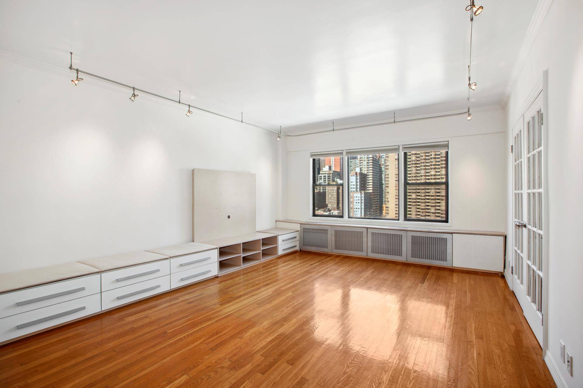 Stunning and spacious 2 bedroom 2 bath home on the Penthouse level of the Devon Condominium.