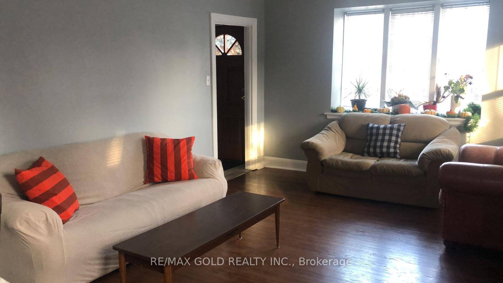 Great Investment Opportunity Very Well Lighted House with SIX Spacious Rooms and 3 Washrooms.