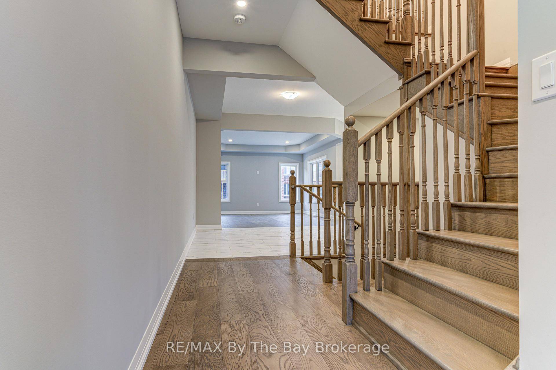 Welcome to 61 Federica Crescent in sought after River's Edge Community !