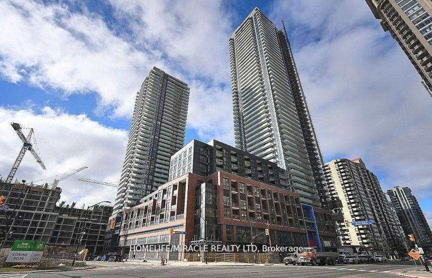 Experience modern living in this bright, open concept brand new 1 bedroom condo in Heart of Mississauga Square One !