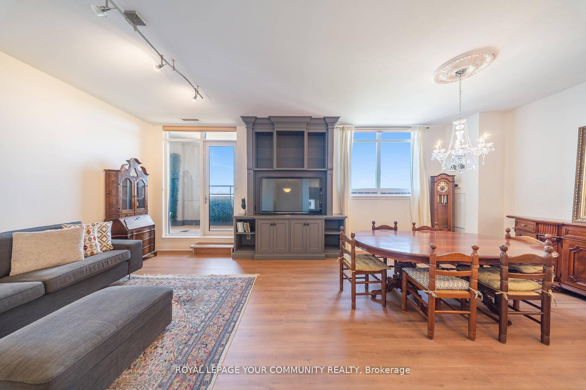 Say Goodbye To Cutting Grass And Shovelling Snow And Step Into A Lifestyle Of Ease, Elegance, And Elevated Living.