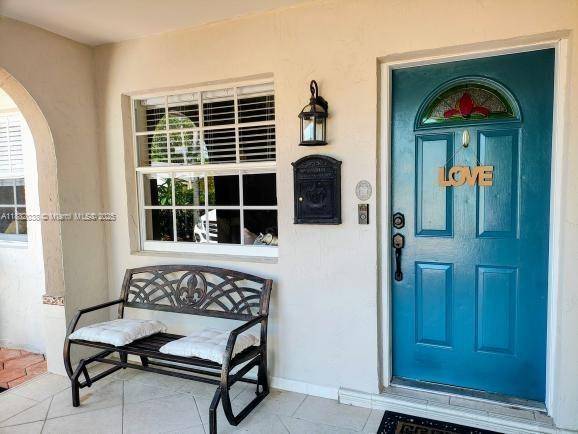 An Investor s or Large Family s Dream Home !