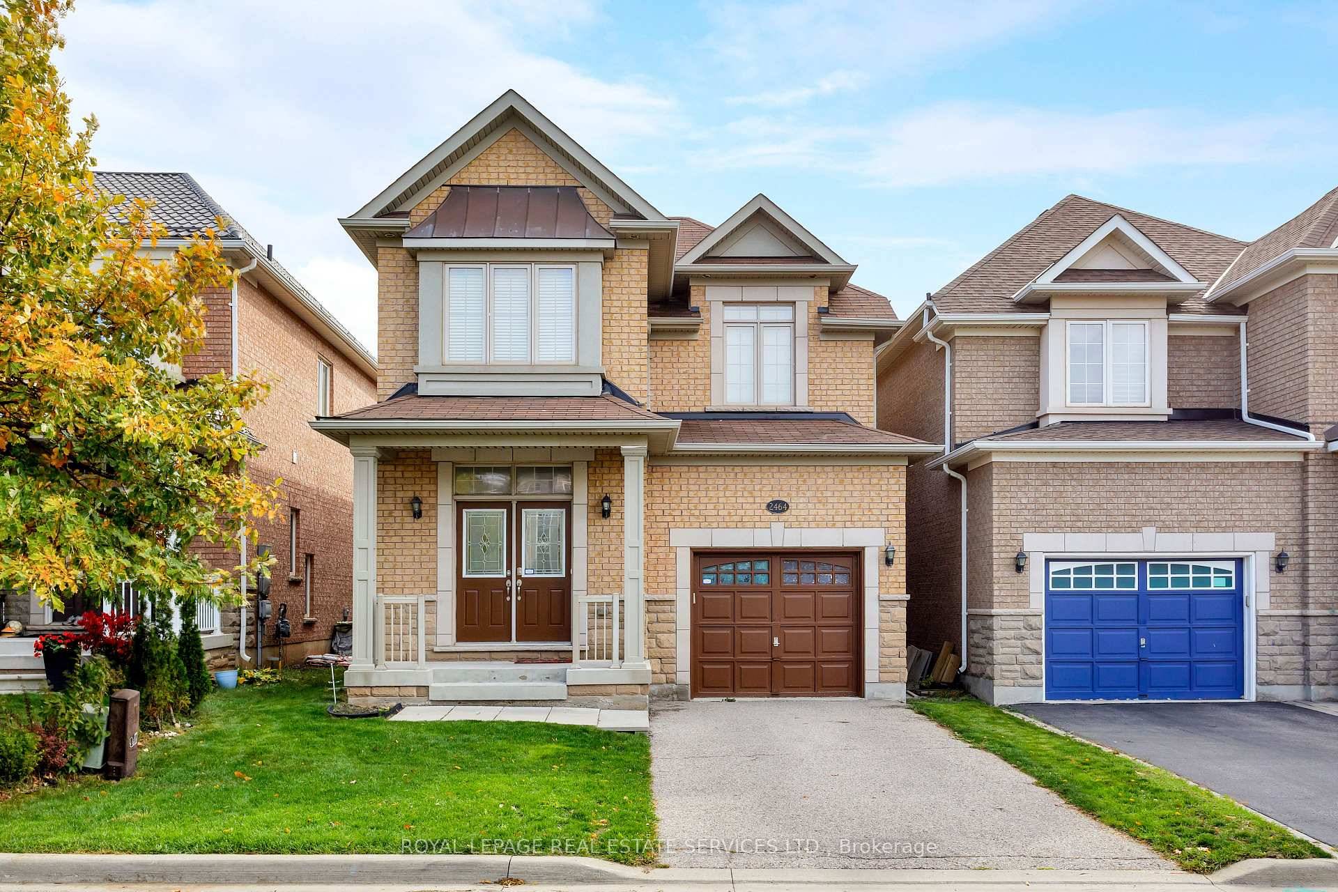 Move in ready ! Newly painted interior, Welcome to prestigious Westmount, one of Oakville's most sought after family neighbourhoods, amp ; this exquisite Fernbrook built residence showcasing 4 spacious bedrooms ...