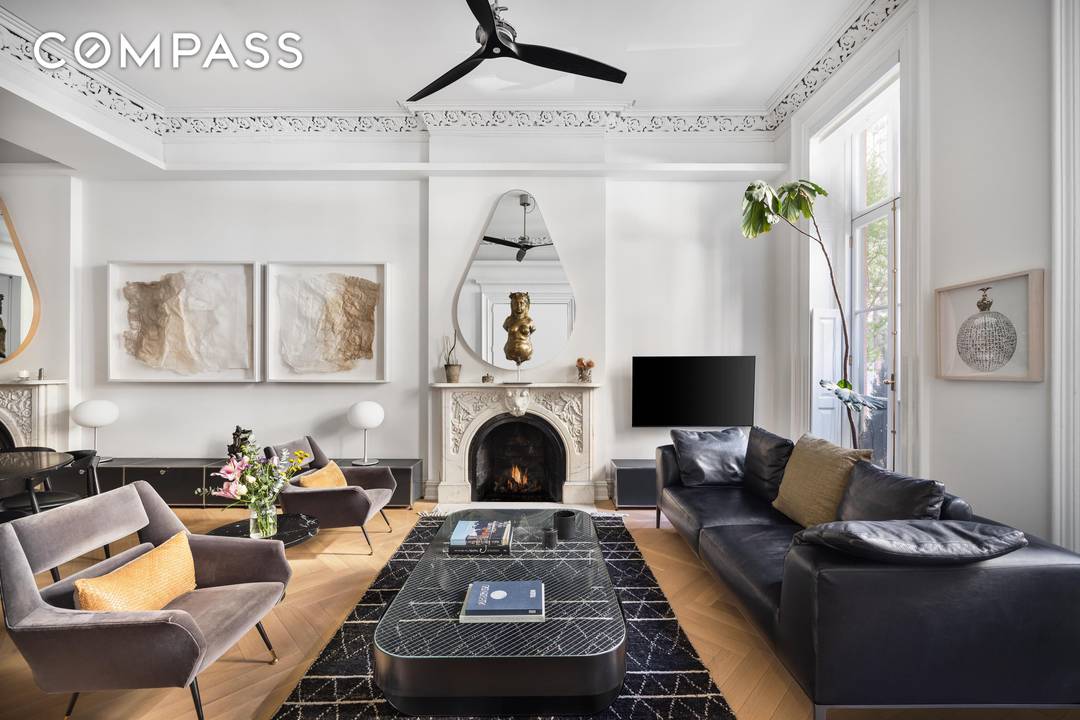 22 Foot Wide Parlor Floor in Greenwich Village s Gold Coast Welcome to the dream parlor floor apartment at 66 West 11th Street, a 22 foot wide, 1853 Greek Revival ...